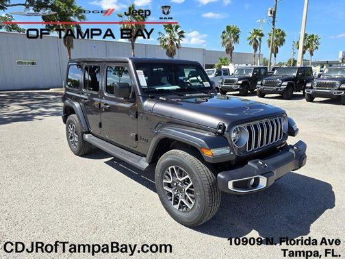 2025 Jeep Wrangler 4-Door Sahara 4x4