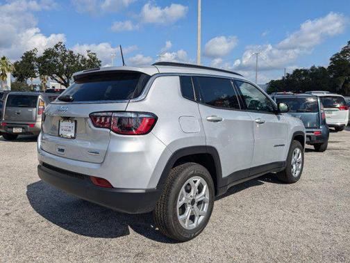 2025 Jeep Compass Latitude