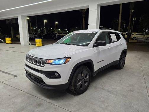 2022 Jeep Compass Latitude Lux