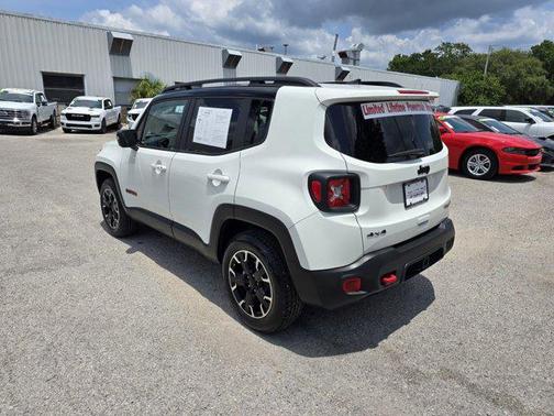 2023 Jeep Renegade Trailhawk
