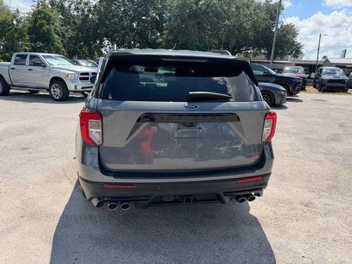Gray Metallic 2022 Ford Explorer ST