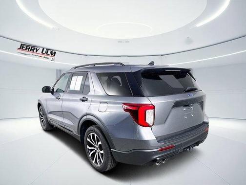 Gray Metallic 2022 Ford Explorer ST
