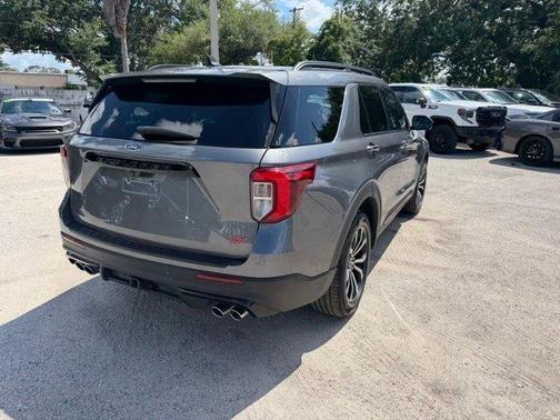 Gray Metallic 2022 Ford Explorer ST
