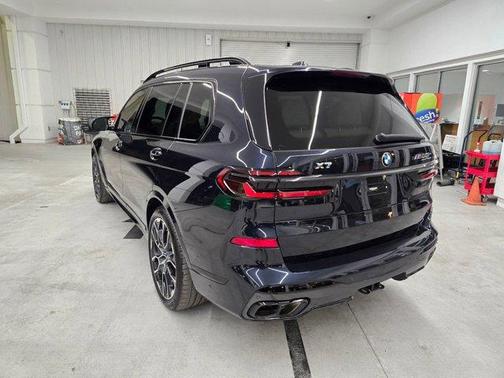Carbon Black Metallic 2024 BMW X7 M60i