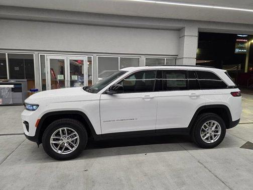 2025 Jeep Grand Cherokee Laredo X