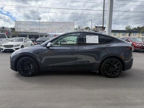 2022 Tesla Model Y Long Range