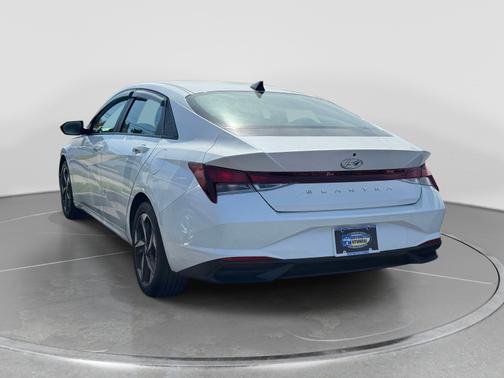 White 2023 Hyundai ELANTRA SEL