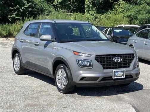 2022 Hyundai VENUE SE