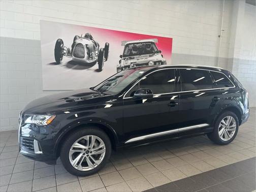 2023 Audi Q7 55 Premium Plus
