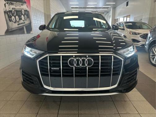 2022 Audi Q7 55 Premium