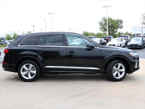 2022 Audi Q7 55 Premium