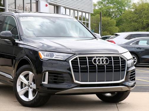 2022 Audi Q7 55 Premium