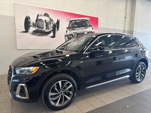2023 Audi Q5 45 S line Premium Plus