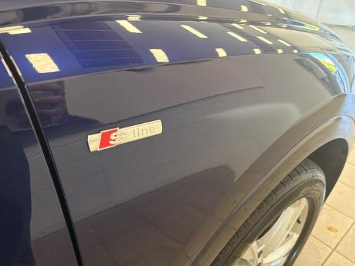 Navarra Blue Metallic 2023 Audi Q3 45 S line Premium Plus