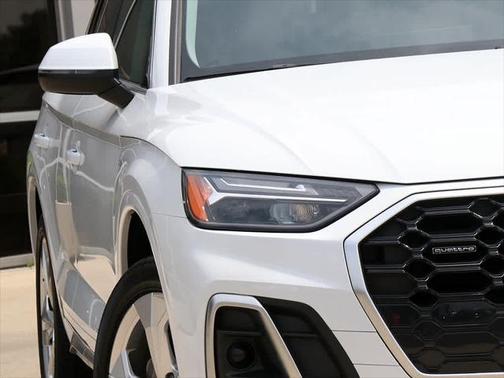 2022 Audi Q5 45 S line Premium Plus