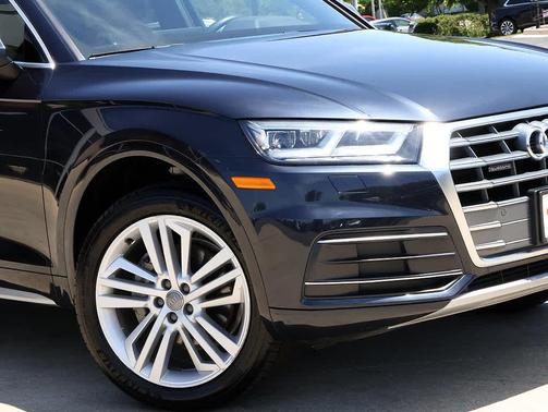 Moonlight Blue Metallic 2019 Audi Q5 2.0T Premium Plus
