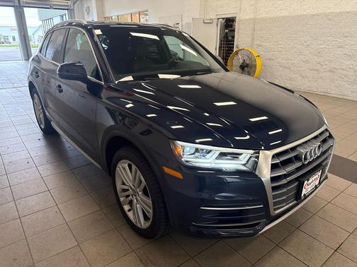 Moonlight Blue Metallic 2019 Audi Q5 2.0T Premium Plus
