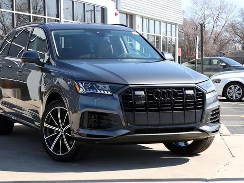 2023 Audi Q7 55 Premium Plus