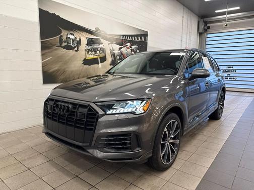 2023 Audi Q7 55 Premium Plus