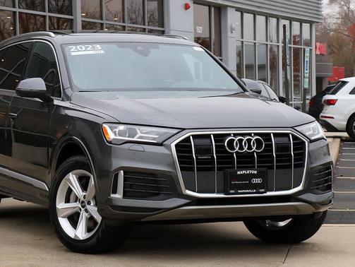 2023 Audi Q7 45 Premium Plus