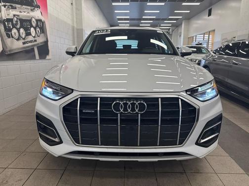 2023 Audi Q5 40 Premium Plus