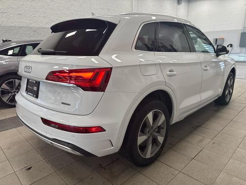 2023 Audi Q5 40 Premium Plus