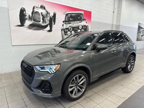 2023 Audi Q3 Premium 45 TFSI S line quattro Tiptronic