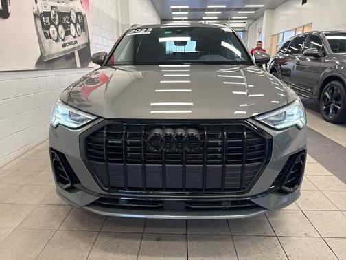 2023 Audi Q3 Premium 45 TFSI S line quattro Tiptronic