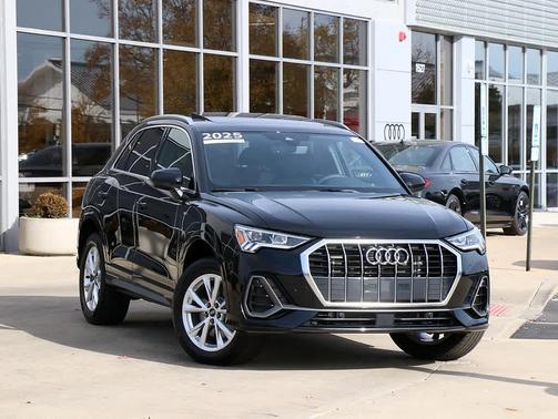 2025 Audi Q3 Premium 45 TFSI S line quattro Tiptronic