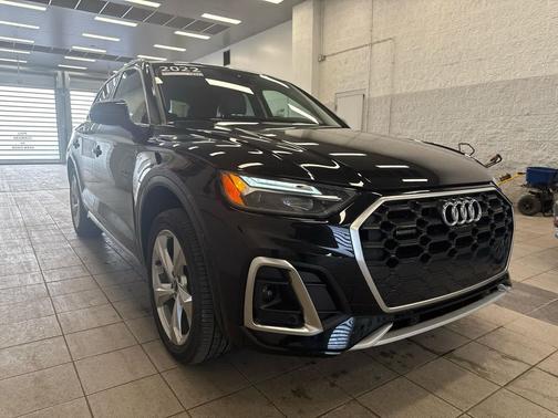 2022 Audi Q5 45 S line Premium Plus