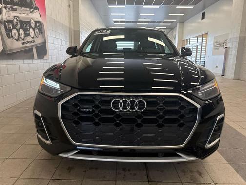 2022 Audi Q5 45 S line Premium Plus