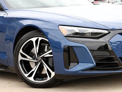 Ascari Blue Metallic 2024 Audi e-tron GT Premium Plus quattro
