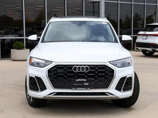 Glacier White Metallic 2023 Audi Q5 45 S line Premium