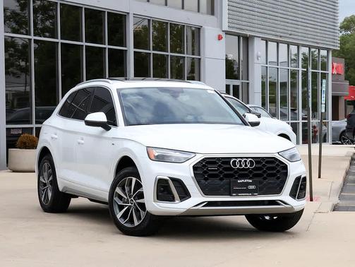 Glacier White Metallic 2023 Audi Q5 45 S line Premium