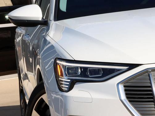 2023 Audi e-tron Premium Plus quattro