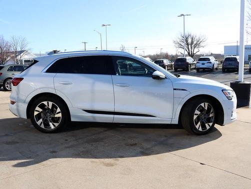 2023 Audi e-tron Premium Plus quattro