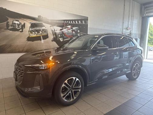 Tambora Gray Metallic 2025 Audi Q5 Premium TFSI quattro S tronic