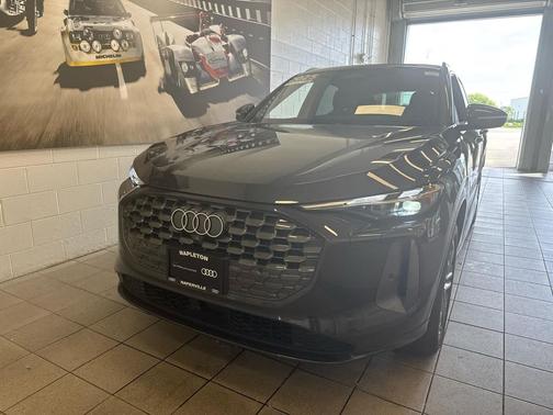 Tambora Gray Metallic 2025 Audi Q5 Premium TFSI quattro S tronic