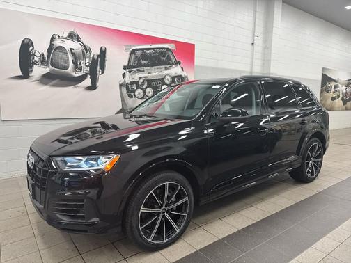 2023 Audi Q7 55 Premium Plus