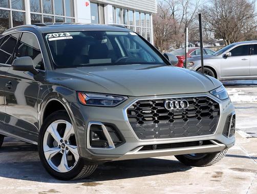 2023 Audi Q5 45 S line Premium Plus