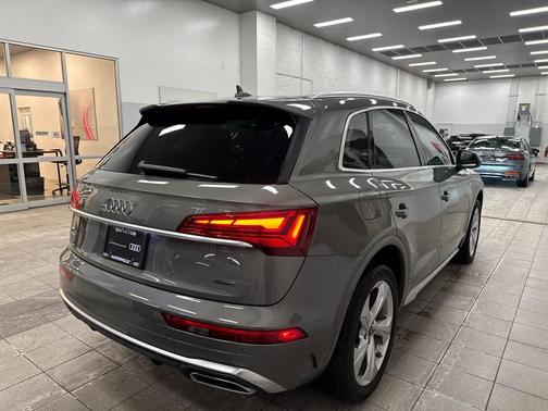 2023 Audi Q5 45 S line Premium Plus