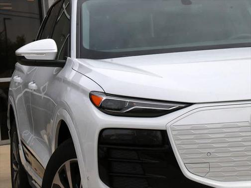 2025 Audi Q6 e-tron Premium quattro