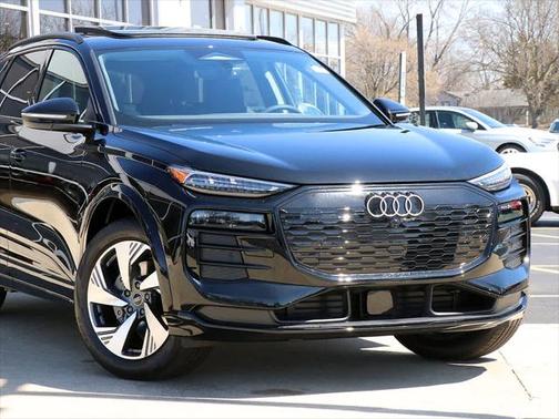 2025 Audi Q6 e-tron Premium Plus quattro