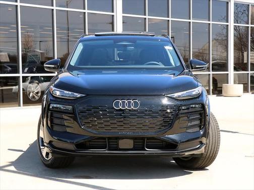 2025 Audi Q6 e-tron Premium Plus quattro