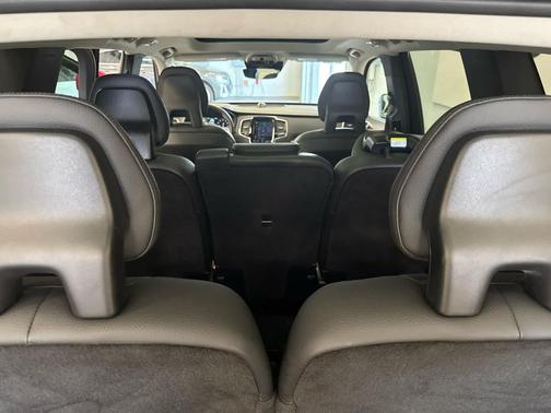 GRAY 2016 Volvo XC90 T6 Momentum