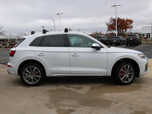2025 Audi SQ5 3.0T Premium Plus