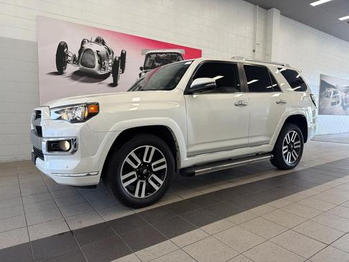 Blizzard Pearl 2020 Toyota 4Runner Limited