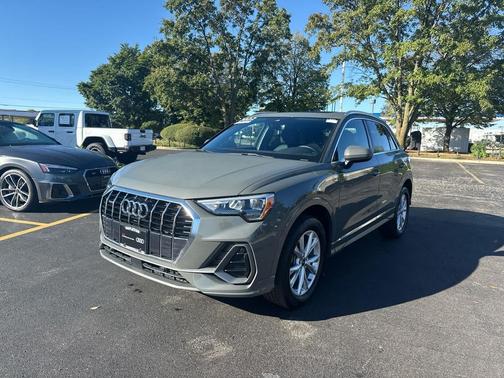 2022 Audi Q3 45 S line Premium
