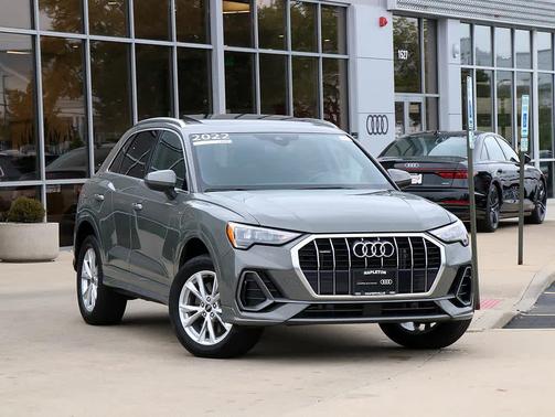 2022 Audi Q3 45 S line Premium