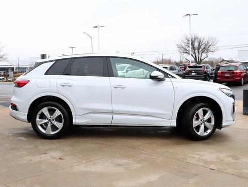 2024 Audi Q4 e-tron Premium Plus 50 quattro